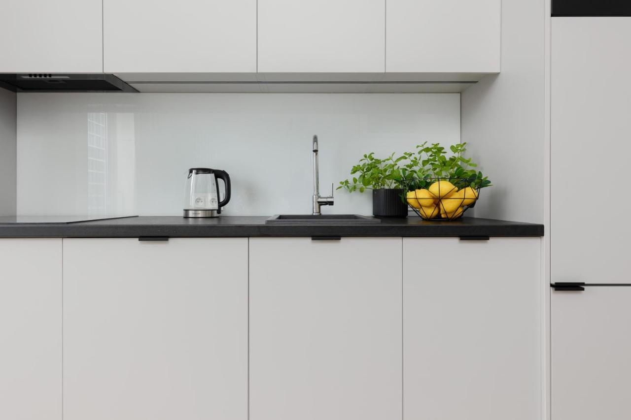 Spacious Apartment With Panoramic View Of Warsaw By Noclegi Renters المظهر الخارجي الصورة