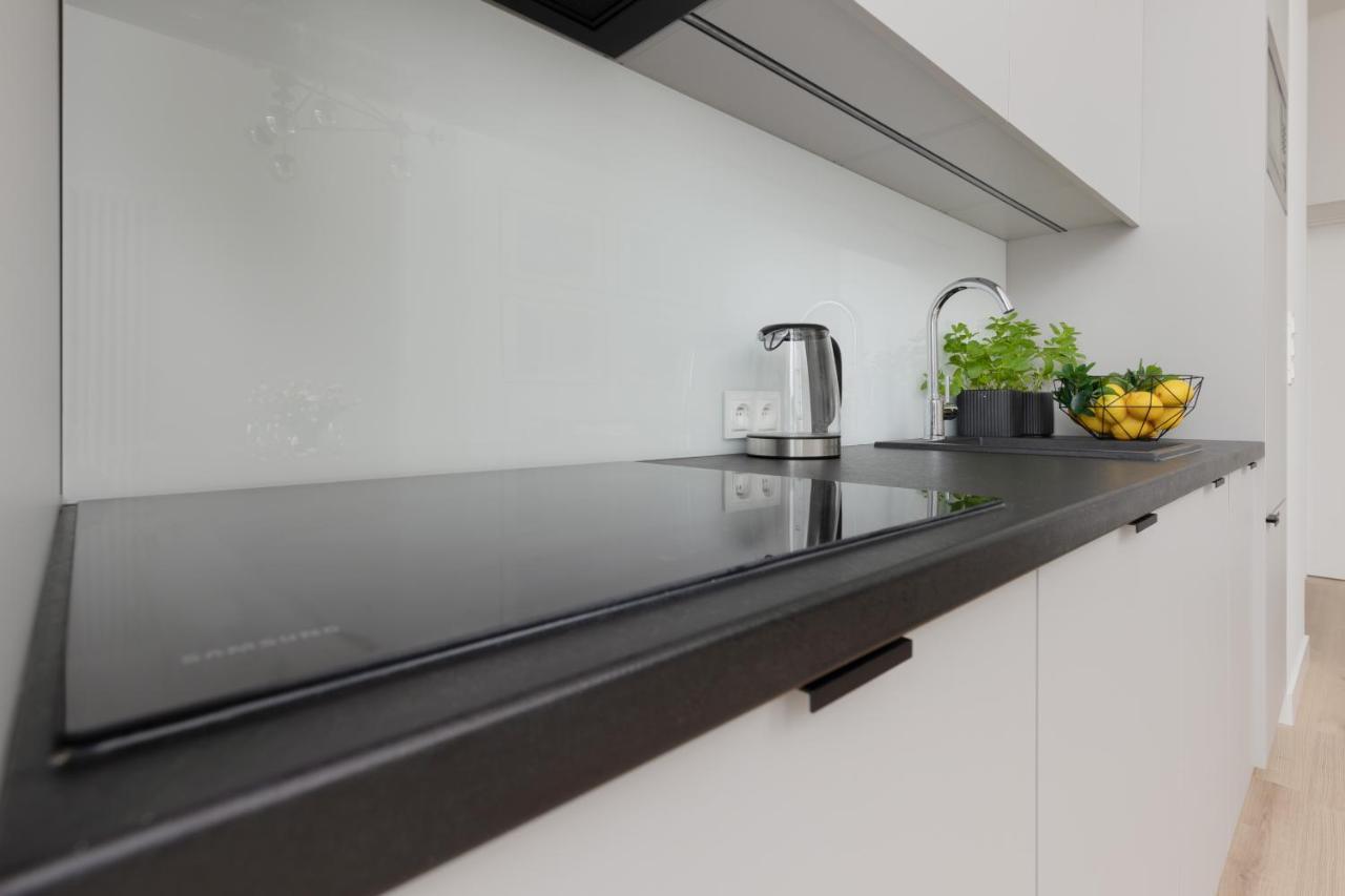 Spacious Apartment With Panoramic View Of Warsaw By Noclegi Renters المظهر الخارجي الصورة